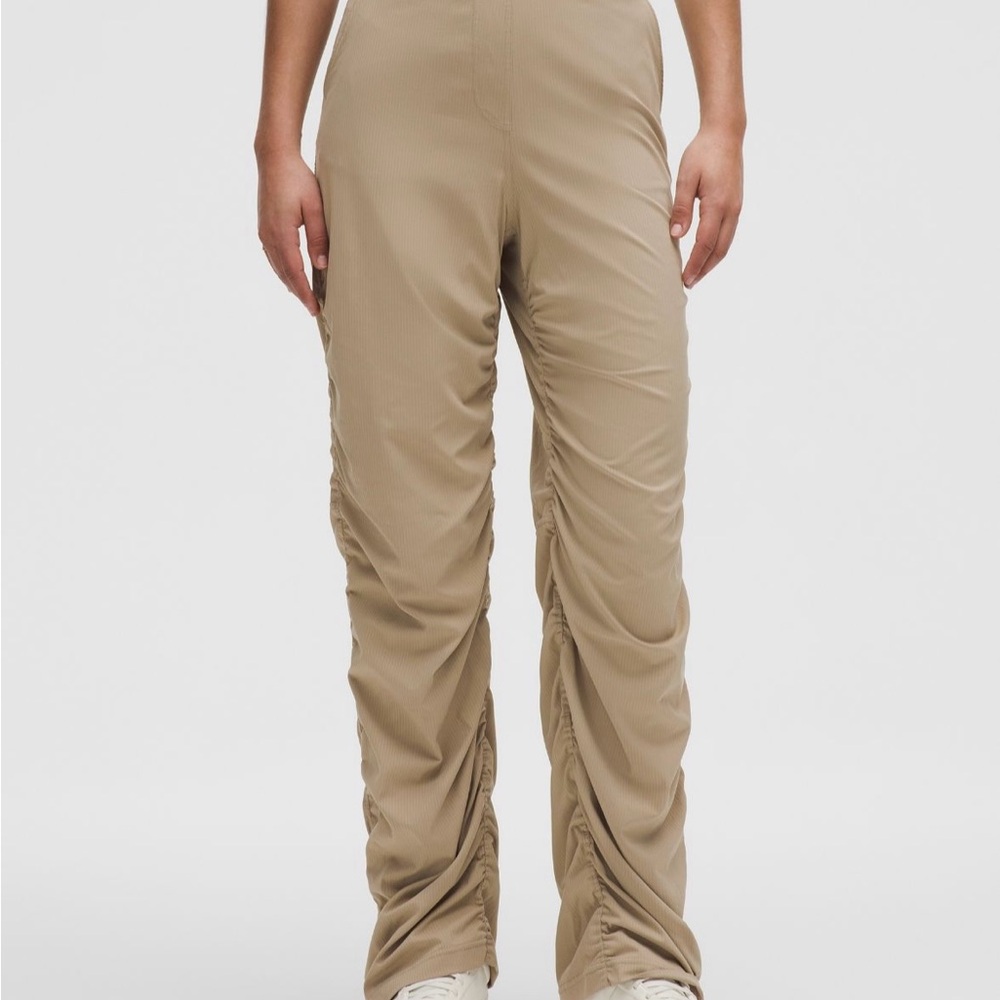 Lululemon Dance Studio Slim-Fit HR Flared Pant NWT in Sheer Oak